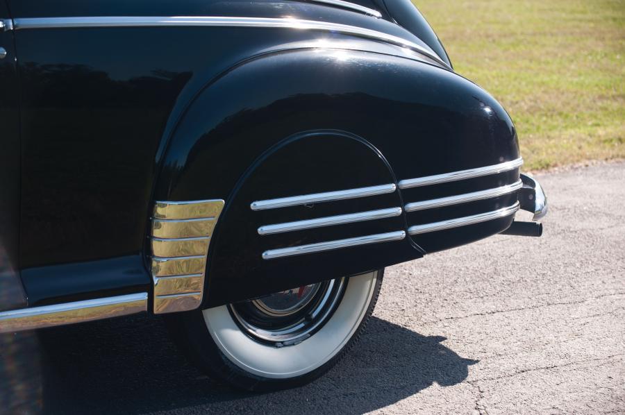  Chevrolet Fleetline 2-Door Aerosedan 1946 года  (фото 3 из 24)